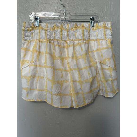 Calia by Carrie Underwood Shorts Women's White Yellow Athletic Yoga Running XL - Picture 8 of 10
